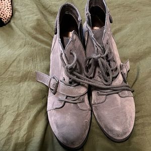 Grey boots with slight heel from Axxiom